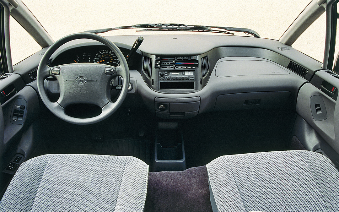 1991 Toyota Previa Dashboard