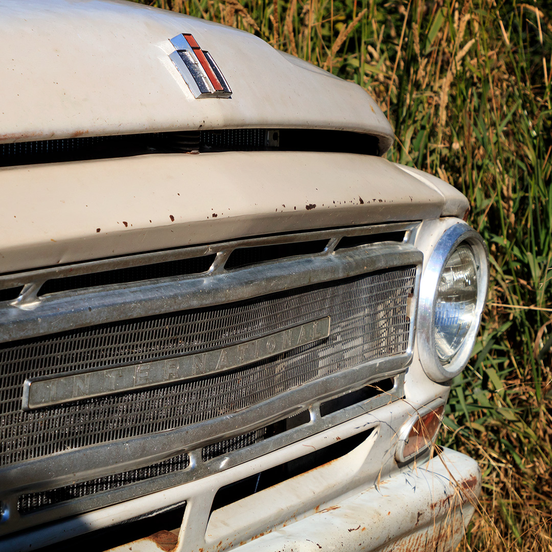 1967 International grille and badge