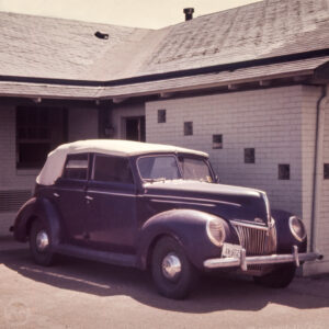 1939 Ford Deluxe Convertible Sedan