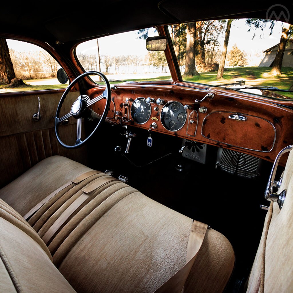 1935 Chrysler Airflow front seats